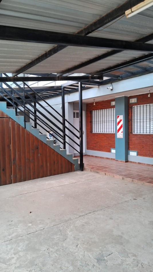 DEPARTAMENTO EN PLANTA BAJA CON COCHERA Y PATIO, BARRIO LOYOLA , SANTO TOME