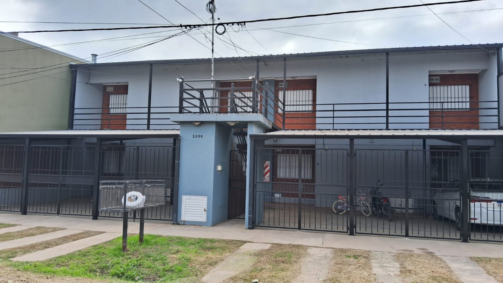 DEPARTAMENTO EN PLANTA BAJA CON COCHERA Y PATIO, BARRIO LOYOLA , SANTO TOME