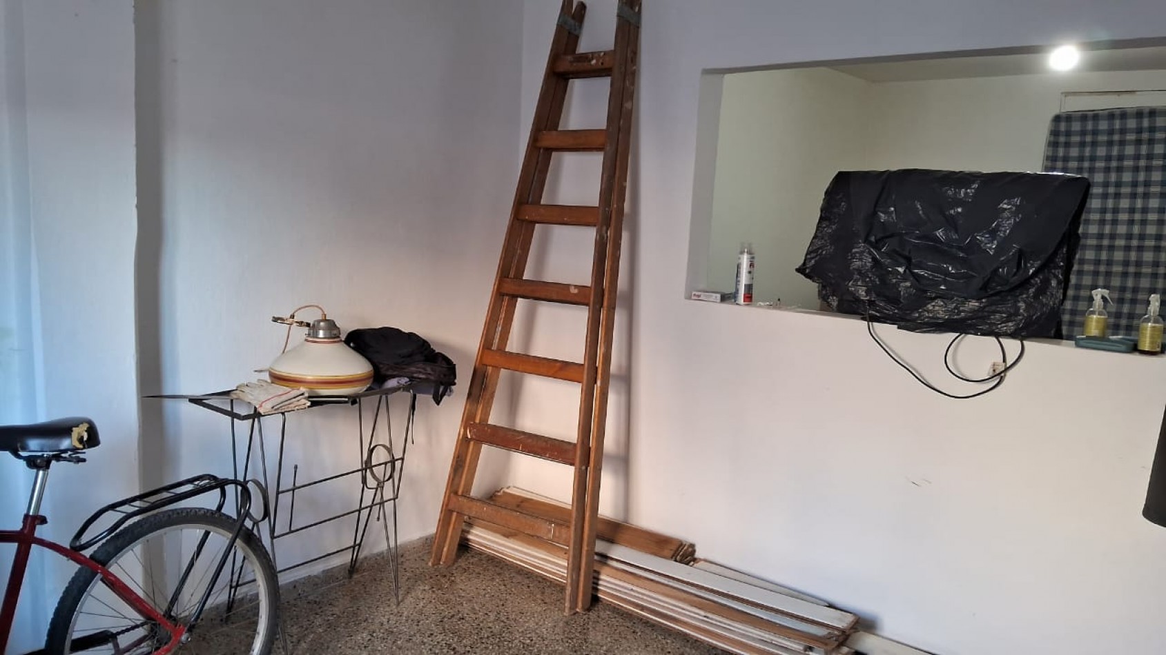 DEPARTAMENTO INTERNO CON PATIO EN BARRIO CENTENARIO, SANTA FE