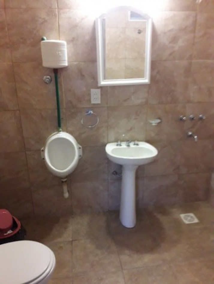 Galpon y tres departamentos, Rosario, Santa Fe