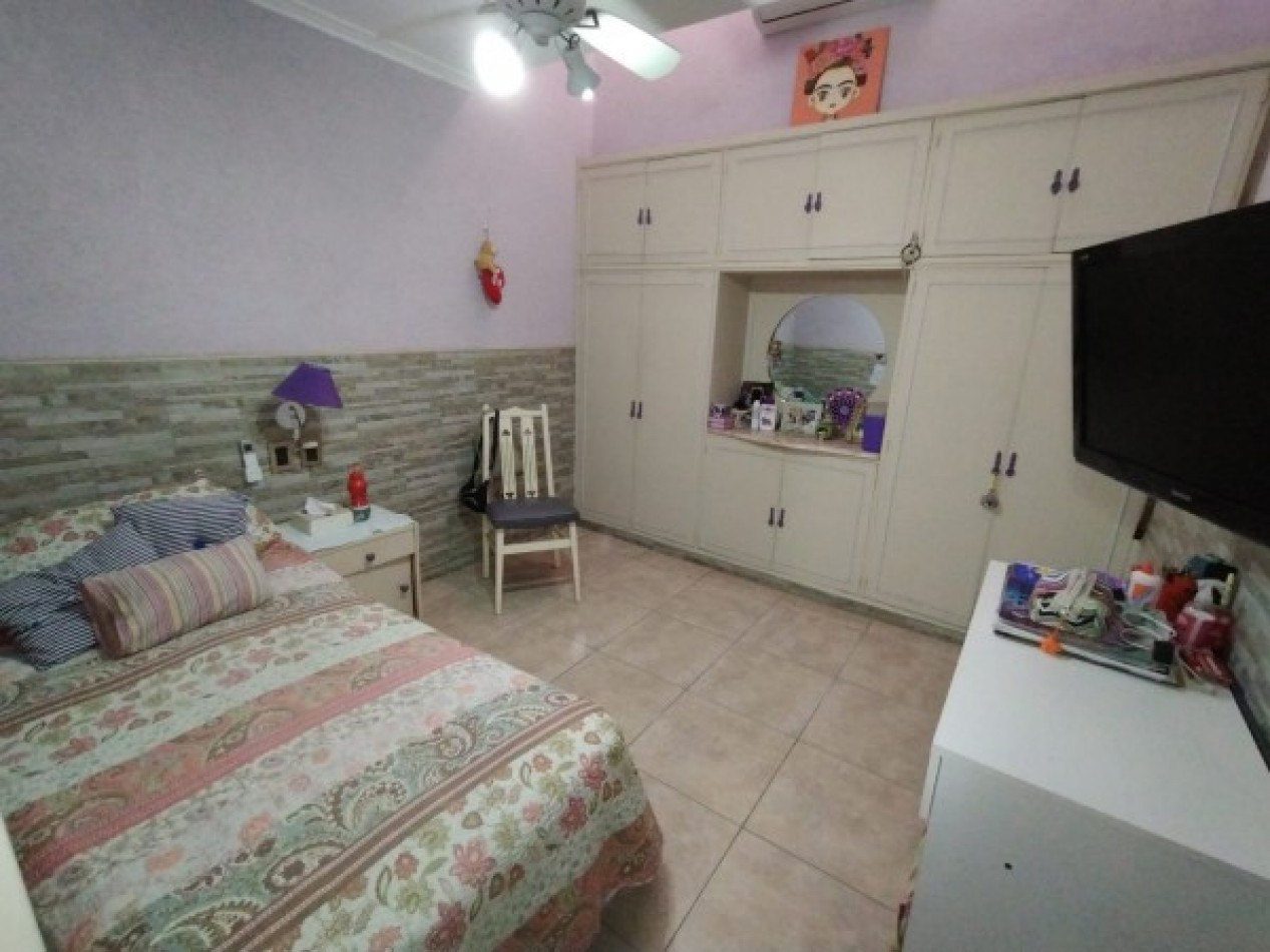 PROPIEDAD CON COCHERA, PATIO Y DEPARTAMENTO EXTRA, SANTA FE
