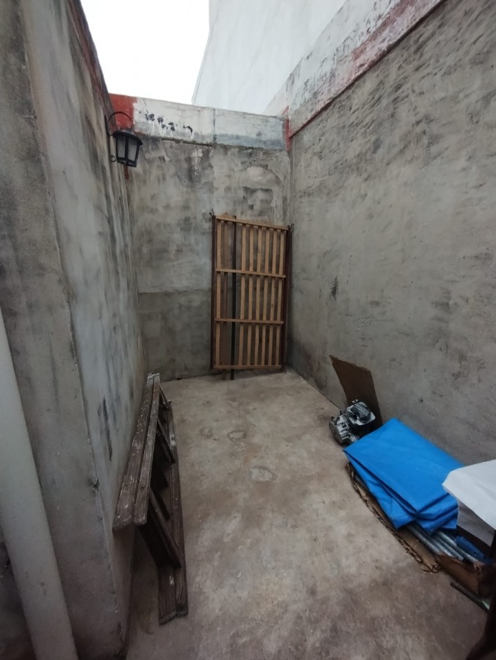 CASA AL FRENTE EN BARRIO SARGENTO CABRAL, SANTA FE
