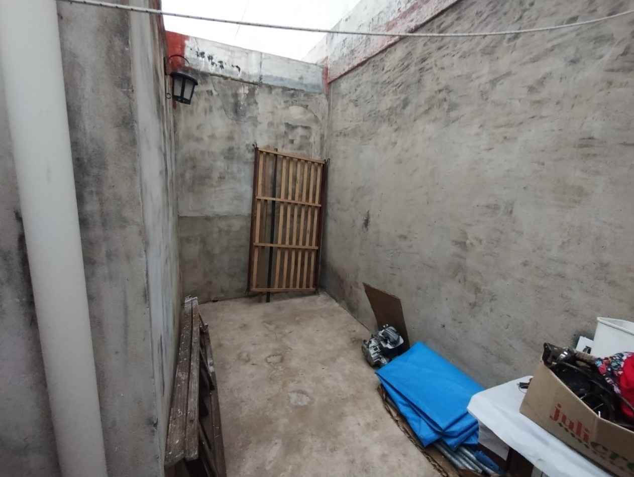 CASA AL FRENTE EN BARRIO SARGENTO CABRAL, SANTA FE