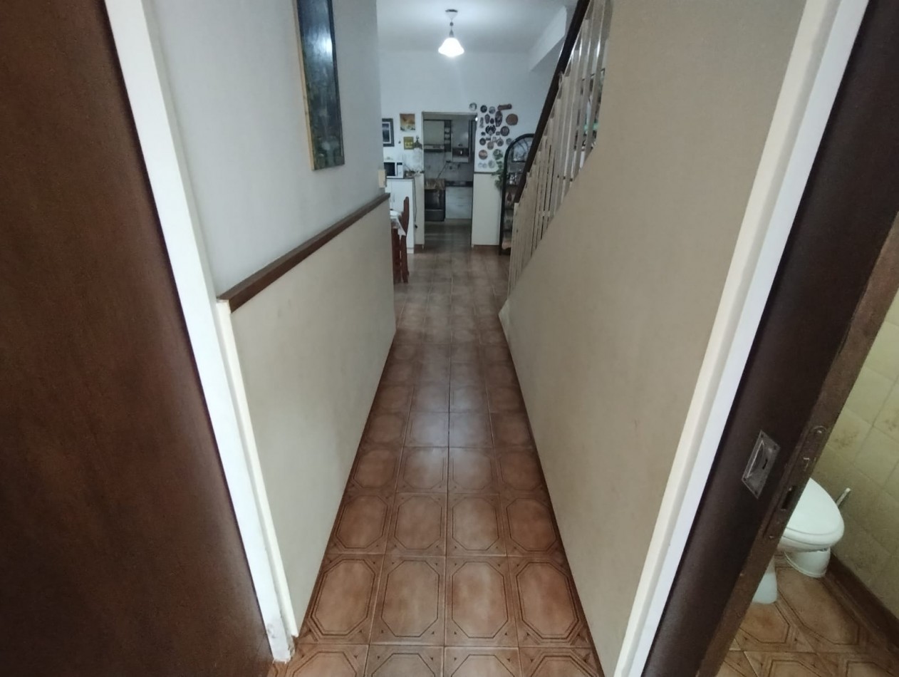 CASA CON CUATRO DORMITORIOS, GUADALUPE OESTE, SANTA FE