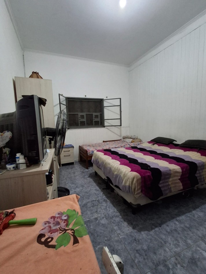 CASA CON COCHERA, PATIO Y DOS DORMITORIOS, FOMENTO 9 DE JULIO, SANTA FE