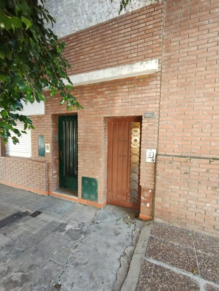 CASA INTERNA EN BARRIO SARGENTO CABRAL, SANTA FE