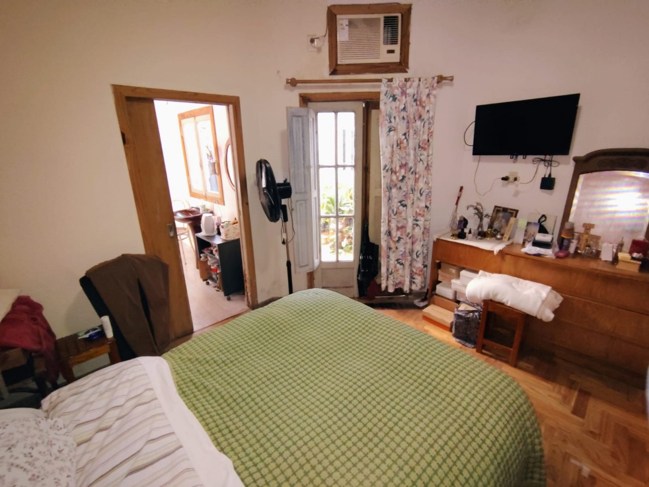CASA CON GRAN TERRENO  BARRIO FOMENTO 9 DE JULIO 