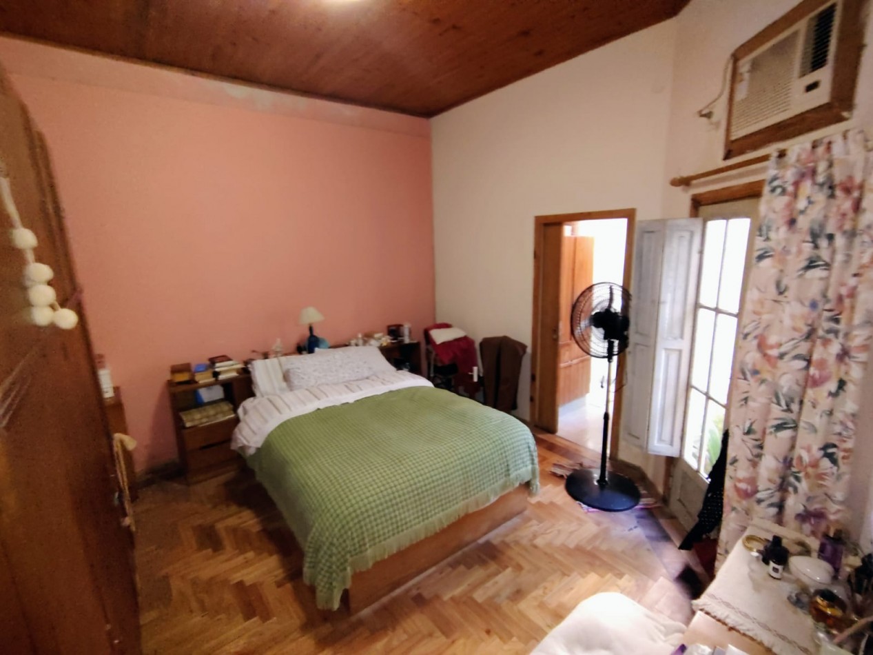 CASA CON GRAN TERRENO  BARRIO FOMENTO 9 DE JULIO 
