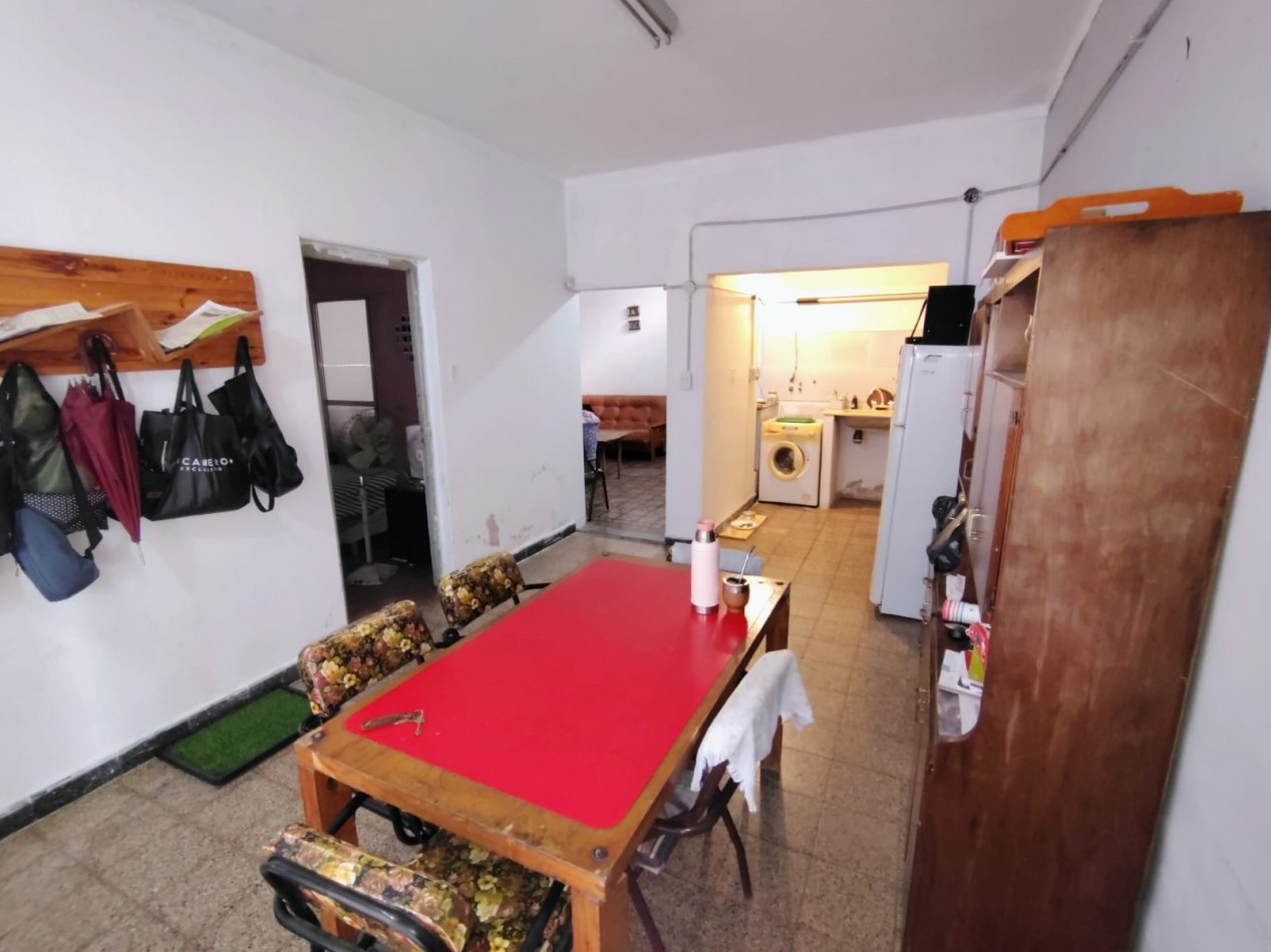 CASA CON GRAN TERRENO  BARRIO FOMENTO 9 DE JULIO 