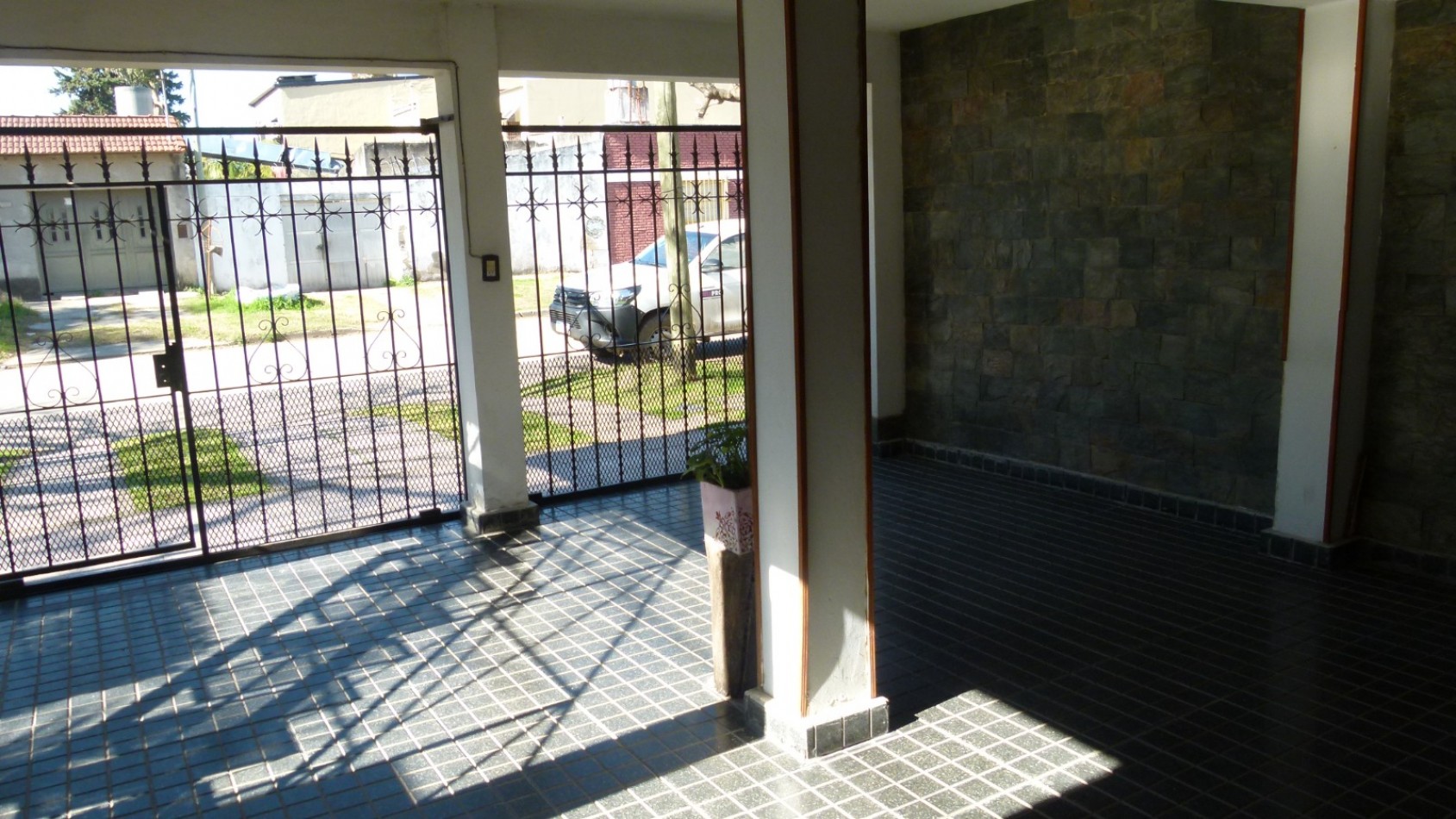 CASA DE 2 DORMITORIOS + DEPARTAMENTO, SANTO TOME