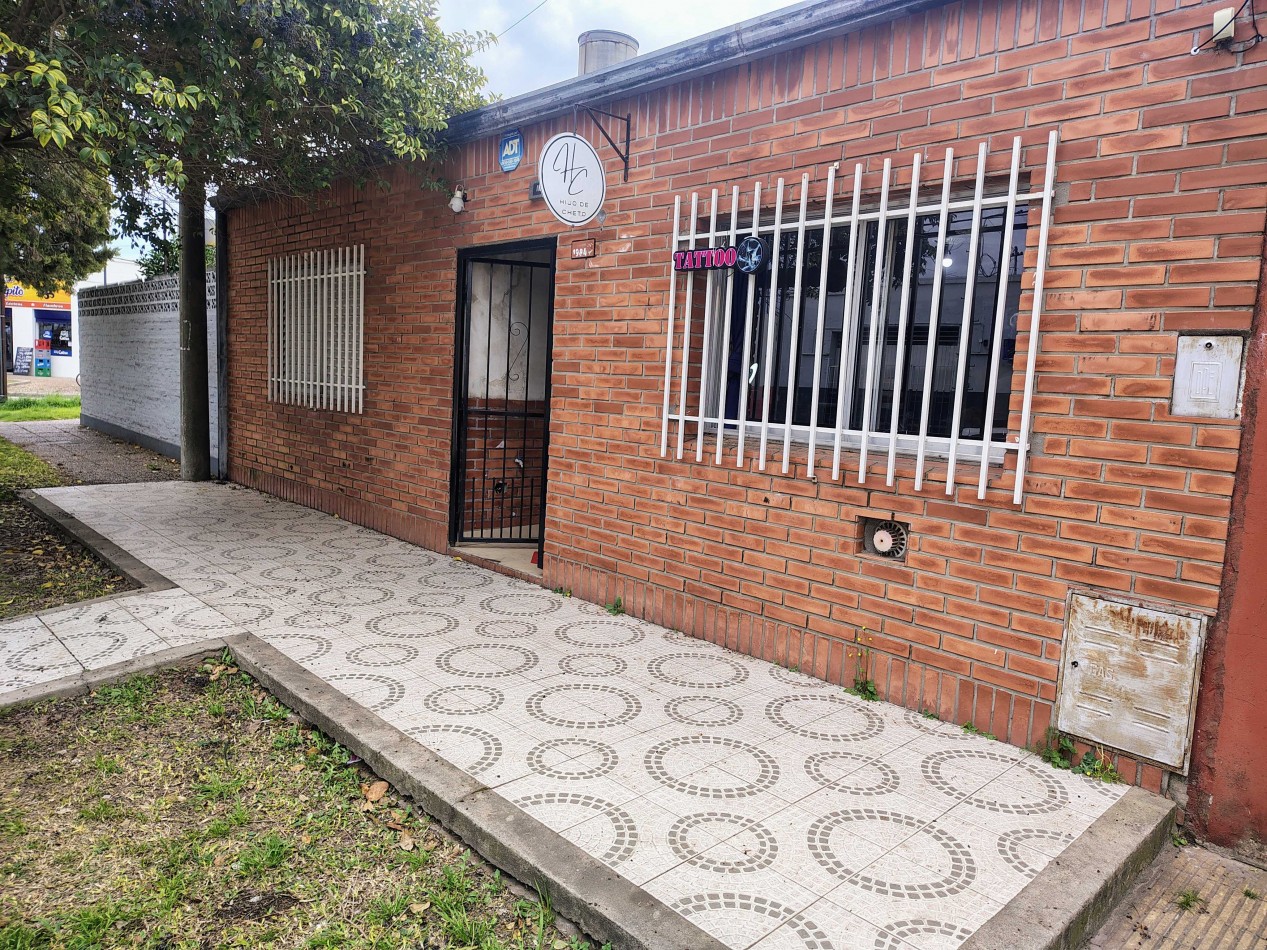 Casa de 2 dormitorios y patio en Maria Selva 