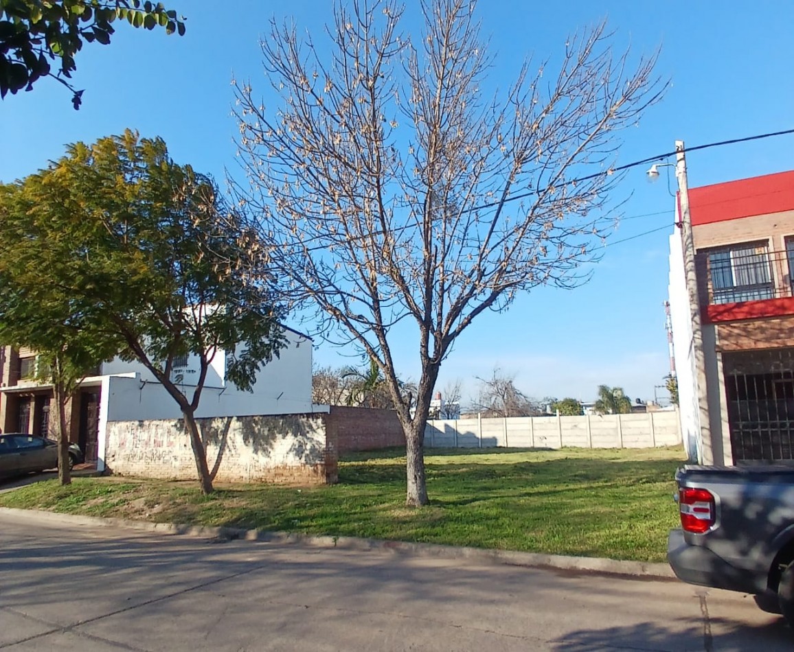 Lote de 8,50 x 22,41 con muy buen entorno para tu Proyecto