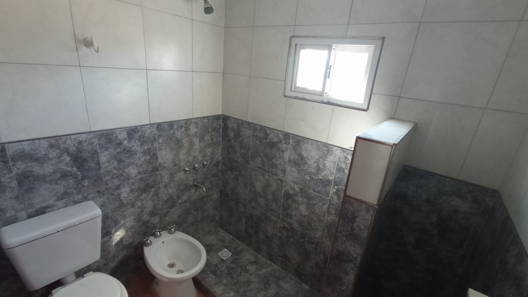 OPORTUNIDAD EN ZONA NORTE, SANTA FE - 2 PROPIEDADES CON COCHERA