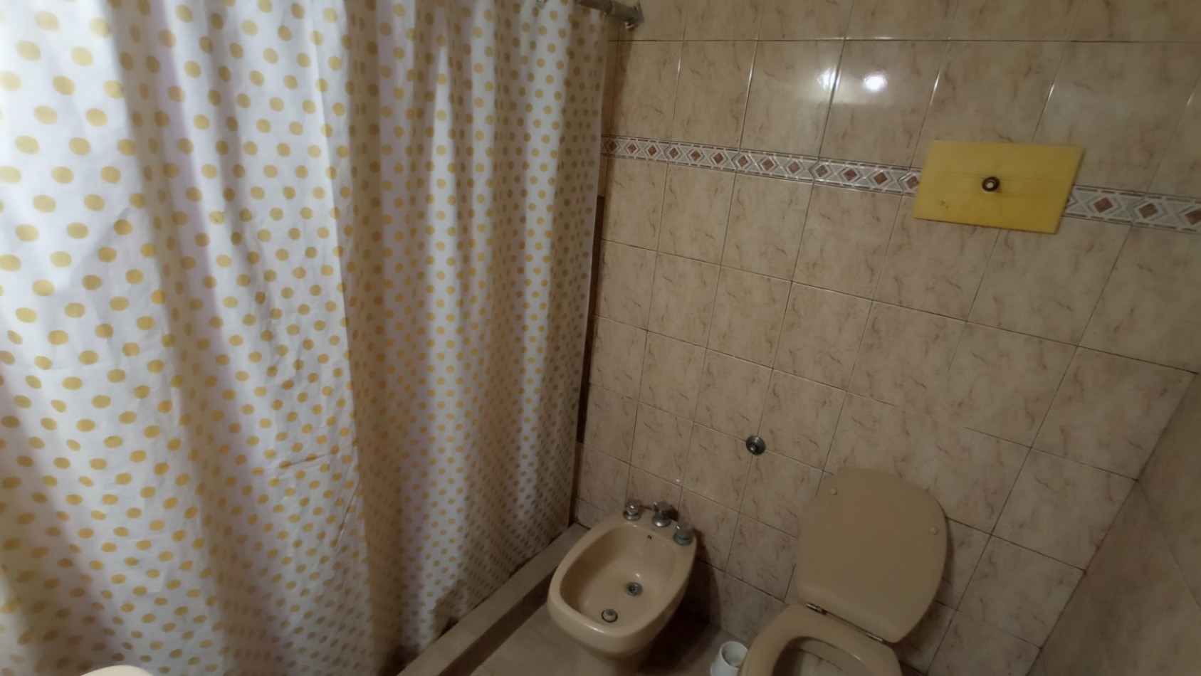 OPORTUNIDAD EN ZONA NORTE, SANTA FE - 2 PROPIEDADES CON COCHERA