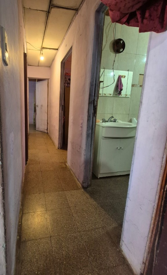 Departamento en planta alta, luminoso y funcional