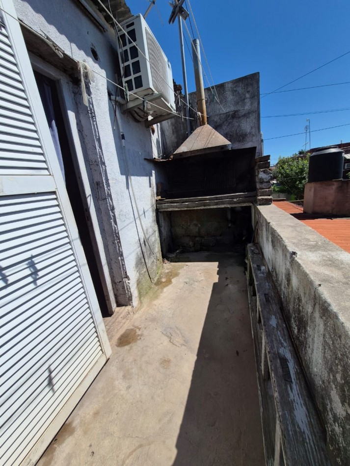 Departamento en planta alta, luminoso y funcional