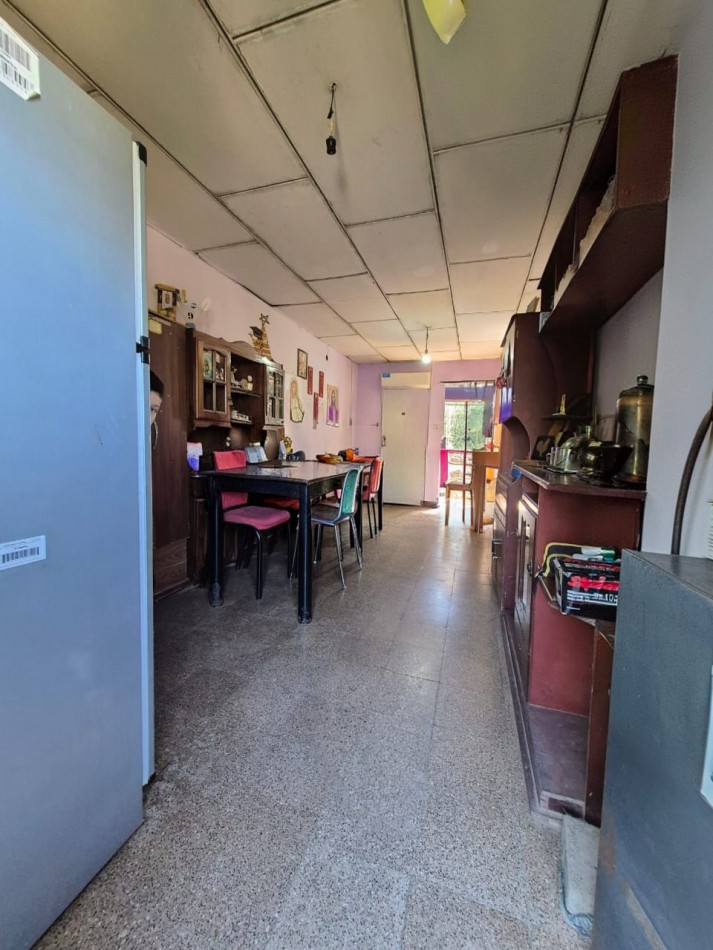 Departamento en planta alta, luminoso y funcional