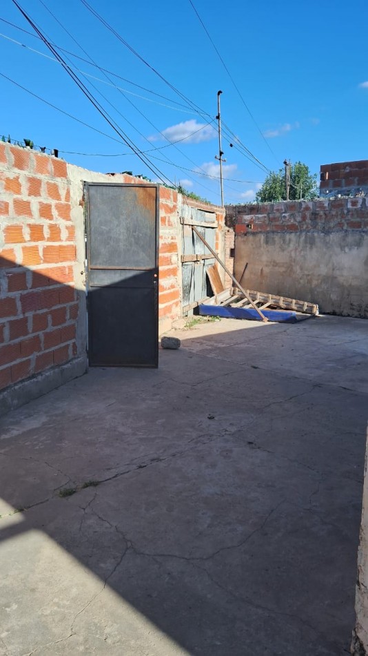 CASA A REFACCIONAR O DEMOLER, EN ZONA NORTE