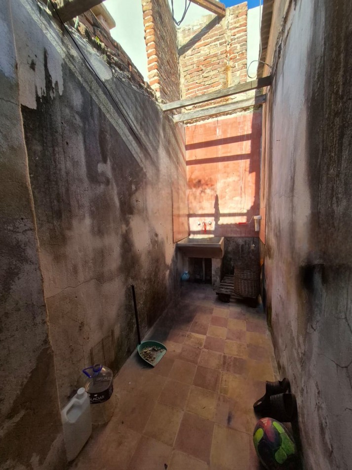 Casa en venta en Barrio Sargento Cabral - Ubicacion estrategica y gran potencial