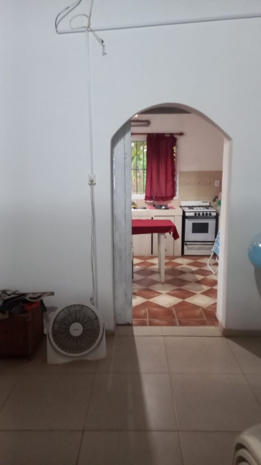 CASA QUINTA DE 2 DORMITORIOS CON PISCINA EN DESVIO ARIJON