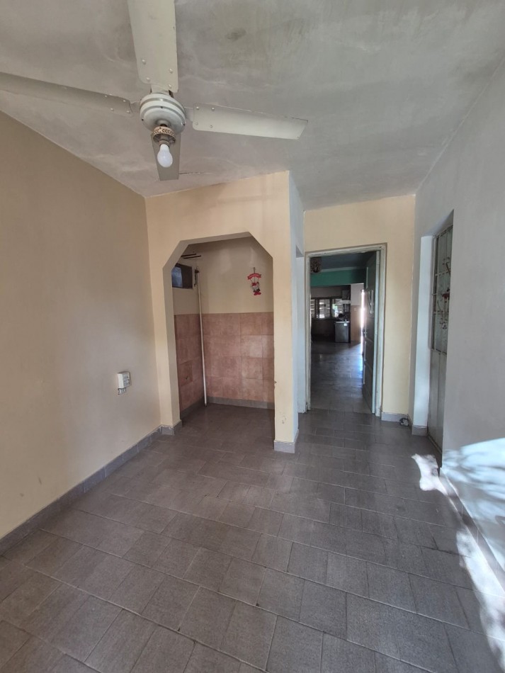 CASA CON DPTO EN ZONA NORTE, SANTA FE