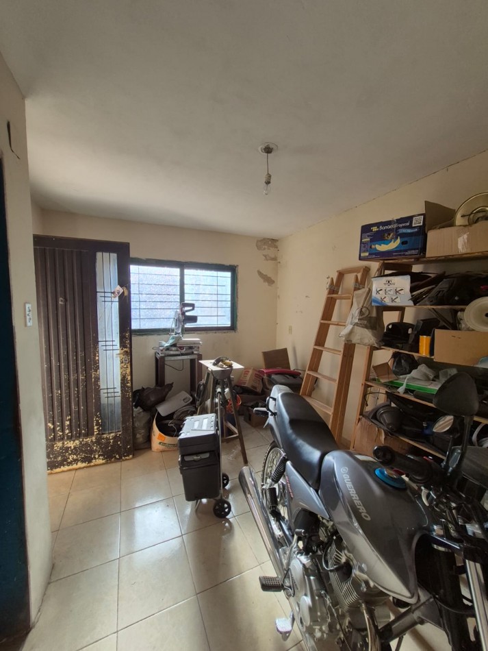 CASA CON DPTO EN ZONA NORTE, SANTA FE