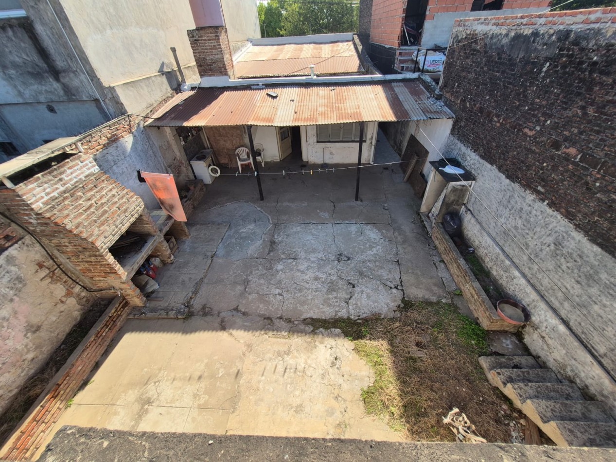 CASA CON DPTO EN ZONA NORTE, SANTA FE