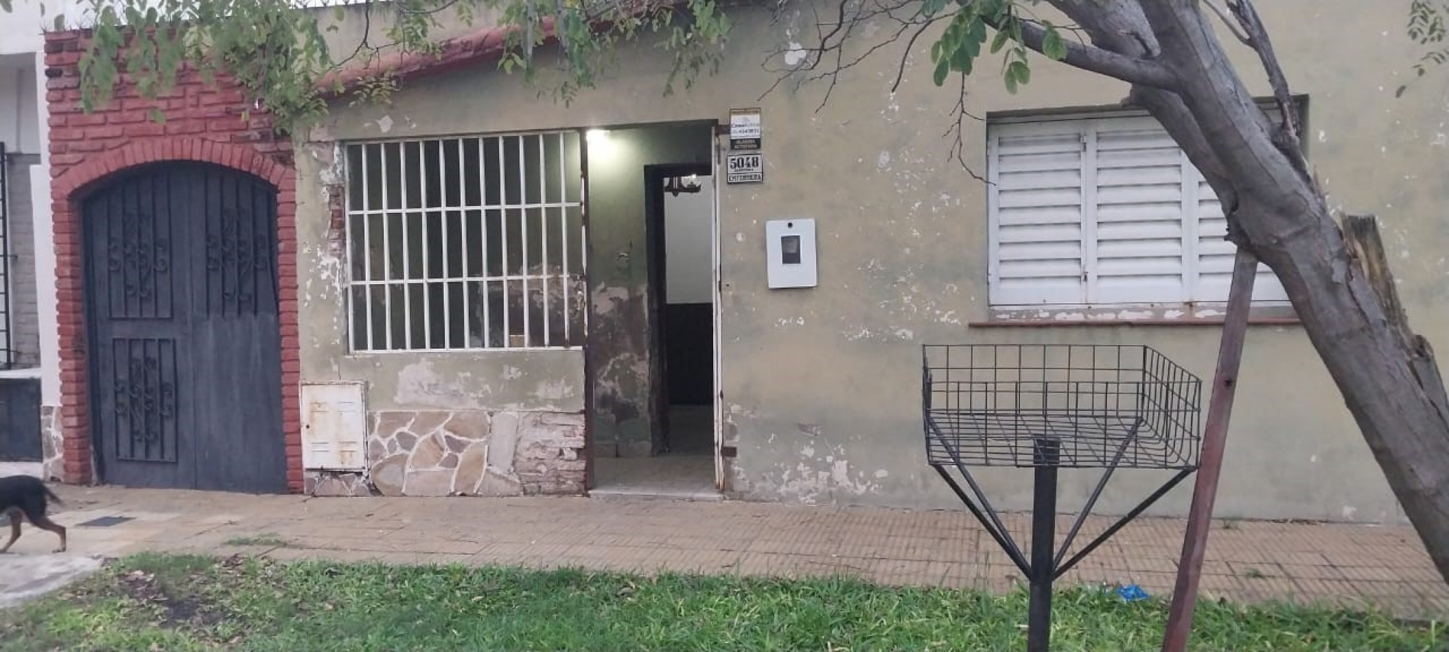CASA DE 3 DORMITORIOS EN VENTA - SANTA FE  