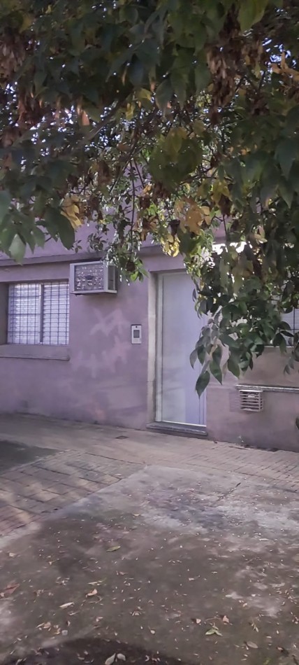 CASA A REFACCIONAR EN BARRIO SARGENTO CABRAL, SANTA FE