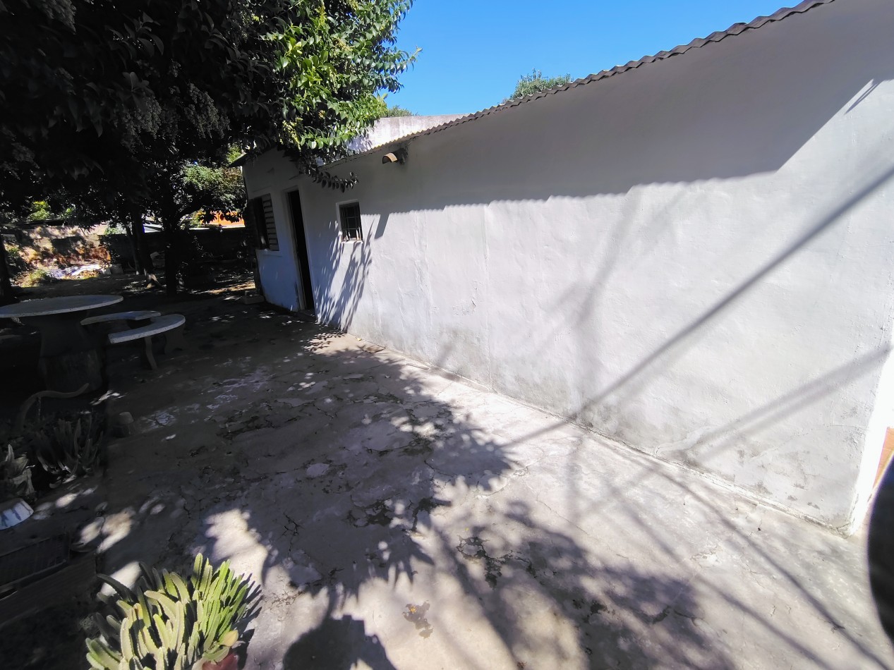 Casa en esquina con amplio terreno de 330 m² Gran potencial  