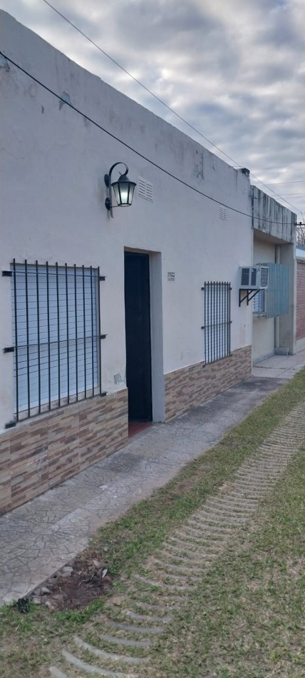 CASA DE 2 DORMITORIOS SOBRE AV. DEL TRABAJADOR, SANTO TOME