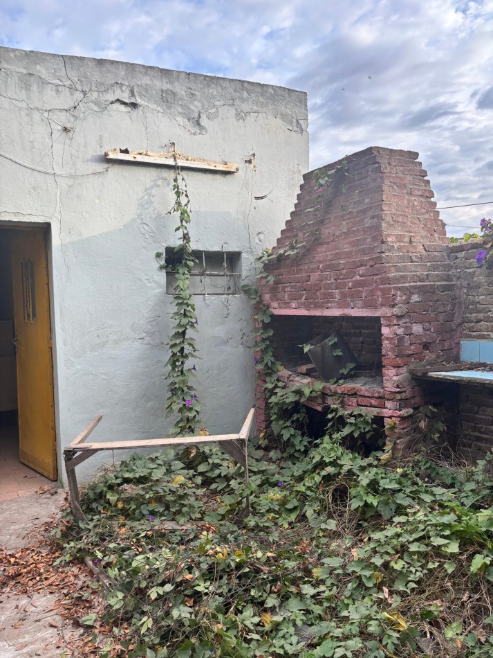 CASA DE 2 DORMITORIOS A REFACCIONAR, SANTA FE