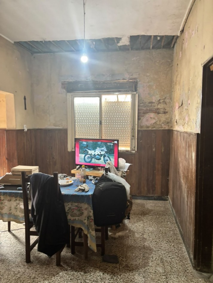 PROPIEDAD EN OCHAVA A RECICLAR, EN BARRIO MAYORAZ