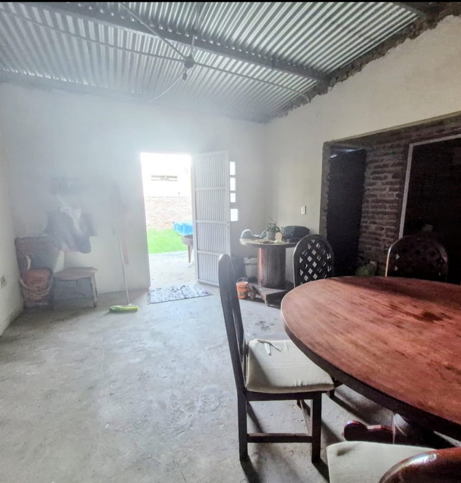 CASA EN BARRIO LOS HORNOS - SANTA FE 