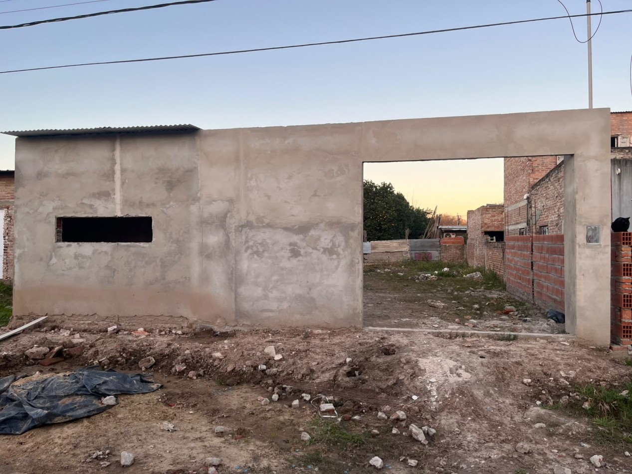 CASA EN CONSTRUCCION EN ZONA NORTE - SANTA FE