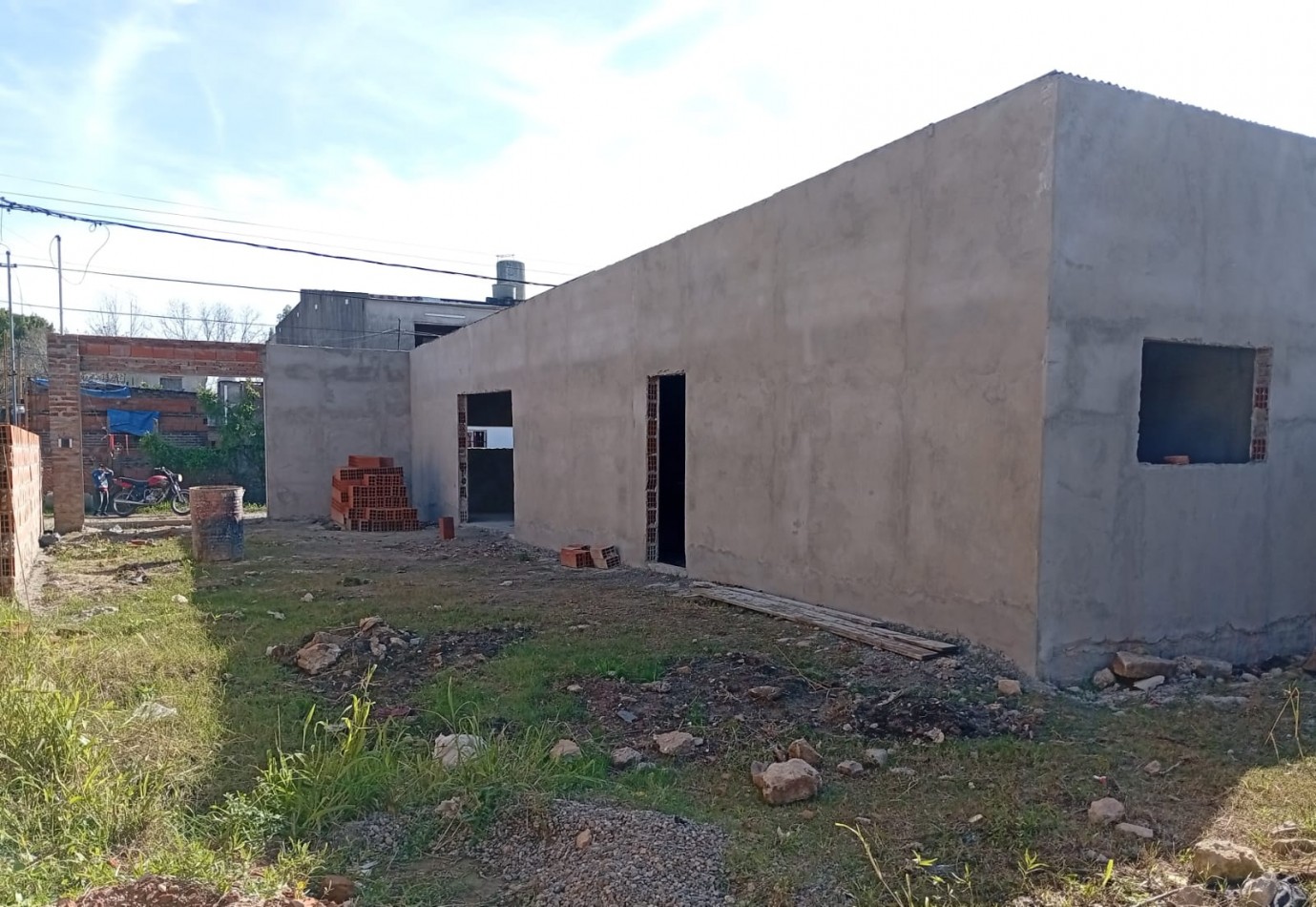 CASA EN CONSTRUCCION EN ZONA NORTE - SANTA FE