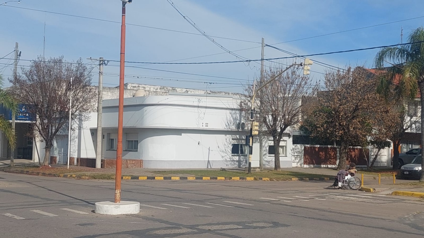 CASA DE TRES DORMITORIOS Y PATIO, SAN JUSTO, SANTA FE