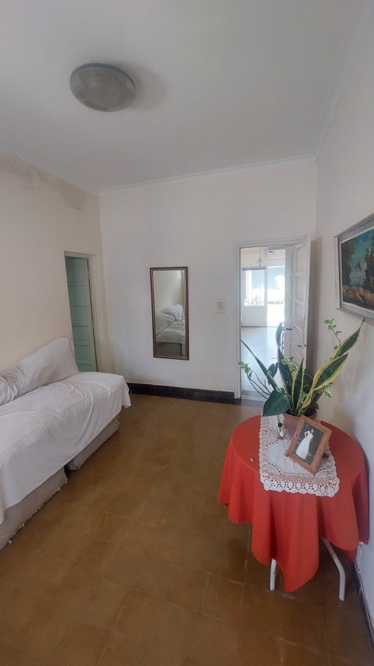 CASA DE TRES DORMITORIOS Y PATIO, SAN JUSTO, SANTA FE