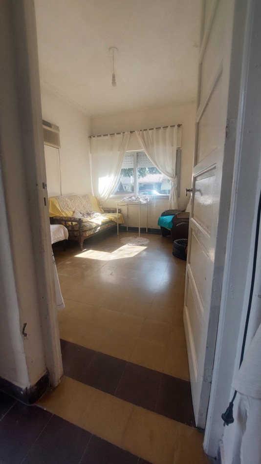 CASA DE TRES DORMITORIOS Y PATIO, SAN JUSTO, SANTA FE