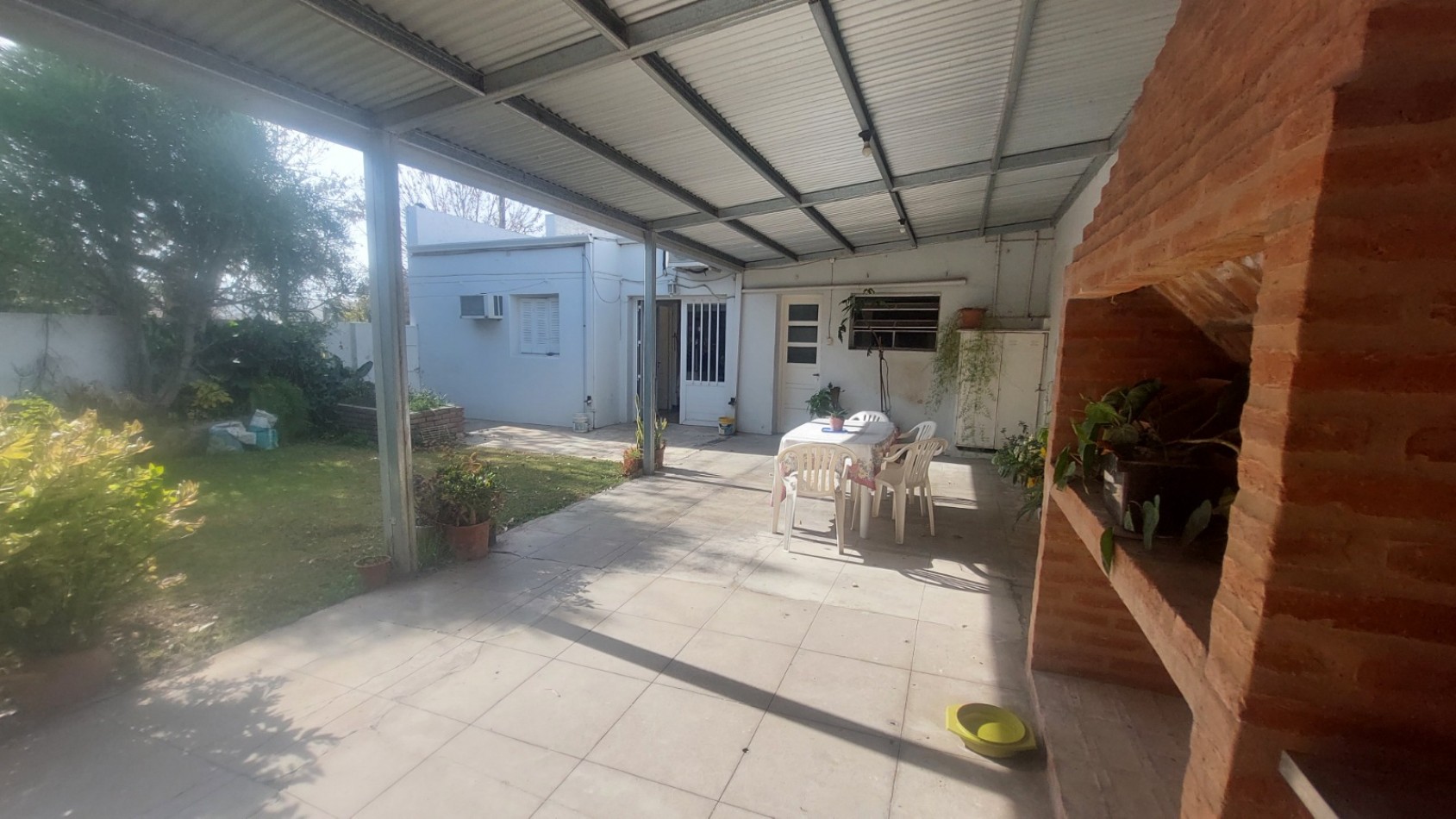 CASA DE TRES DORMITORIOS Y PATIO, SAN JUSTO, SANTA FE