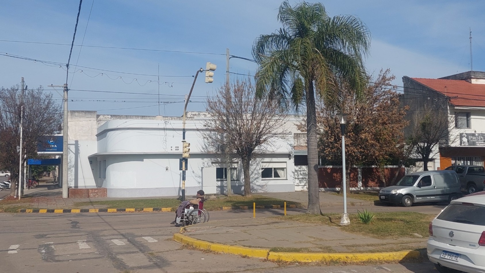CASA DE TRES DORMITORIOS Y PATIO, SAN JUSTO, SANTA FE