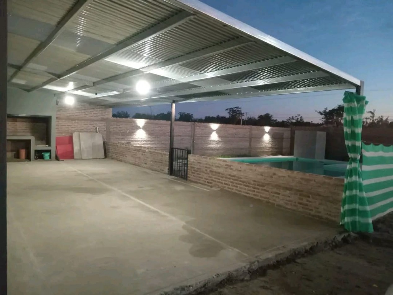 CASA DE 1 DORMITORIO MAS QUINCHO CON PISCINA Y SOLARIUM - RECREO, SANTA FE