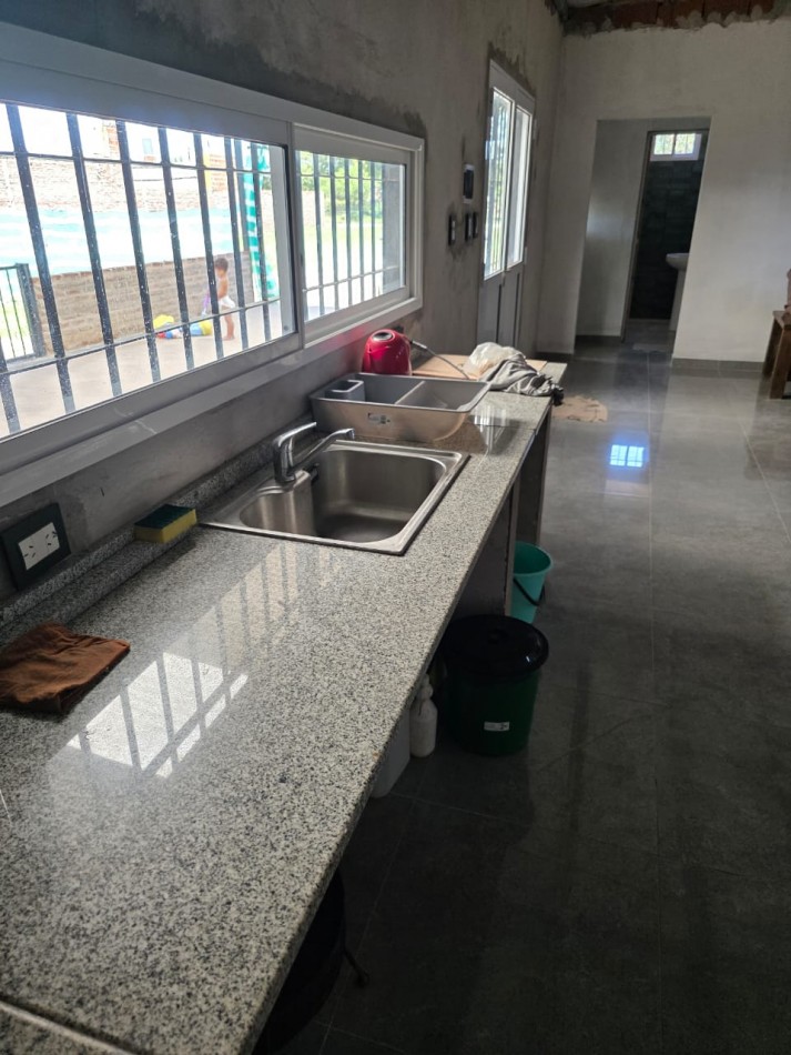 CASA DE 1 DORMITORIO MAS QUINCHO CON PISCINA Y SOLARIUM - RECREO, SANTA FE