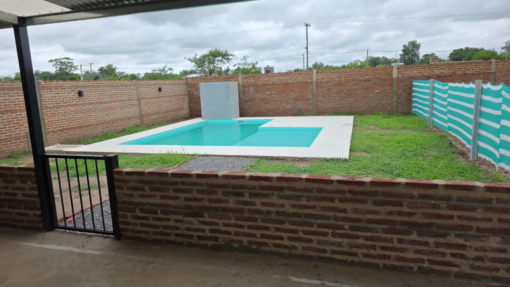 CASA DE 1 DORMITORIO MAS QUINCHO CON PISCINA Y SOLARIUM - RECREO, SANTA FE