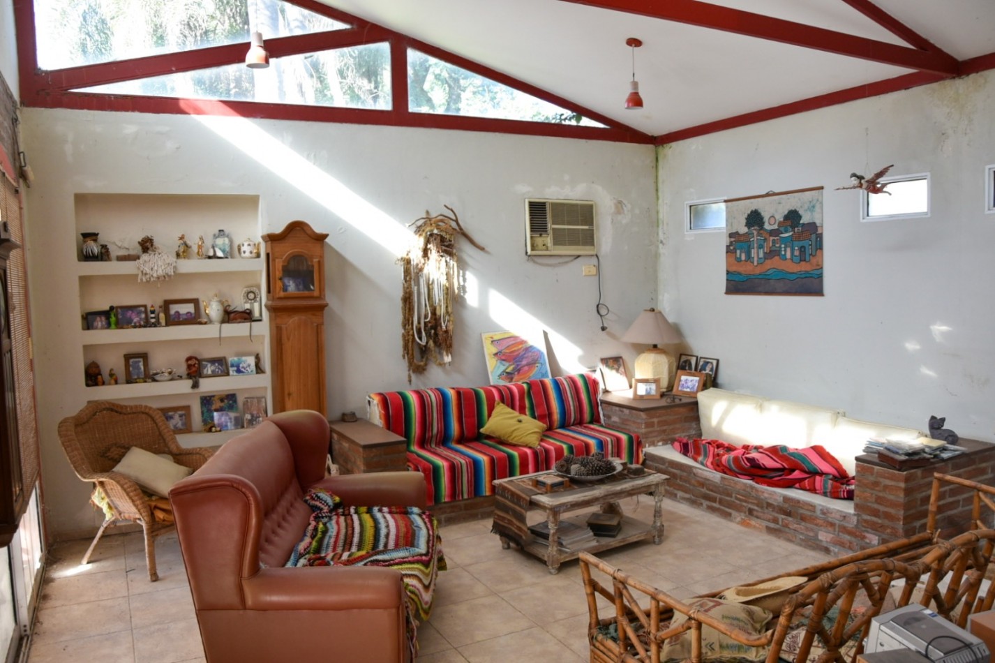 CASA DE DOS PLANTAS, PISCINA Y PARQUIZADO, SAUCE VIEJO