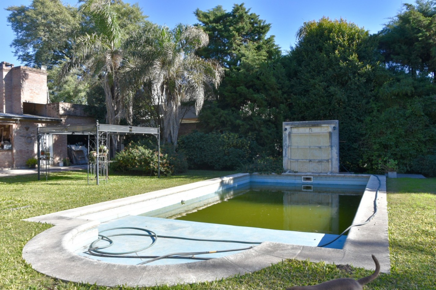 CASA DE DOS PLANTAS, PISCINA Y PARQUIZADO, SAUCE VIEJO