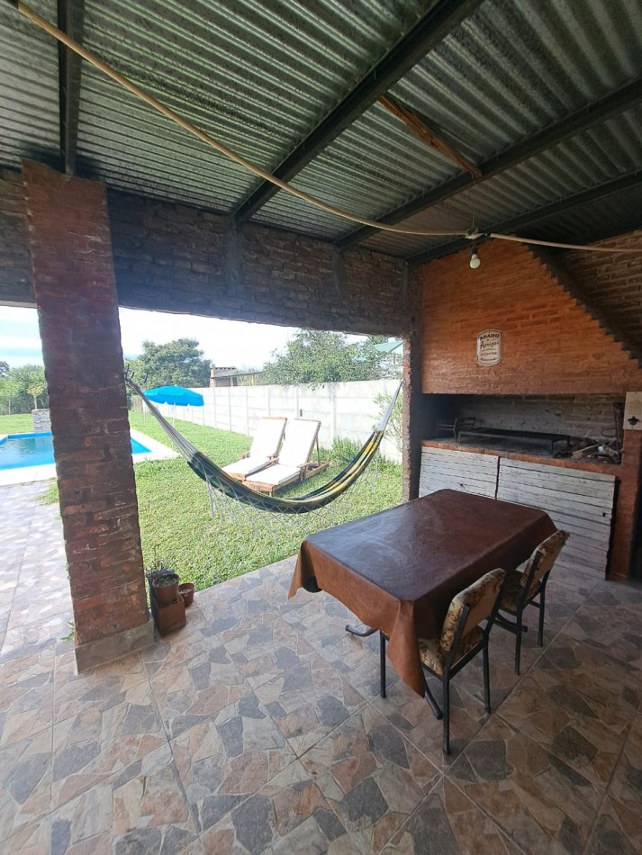 CASA DE 2 DORMITORIOS CON PILETA Y SOLARIUM EN DESVIO ARIJON