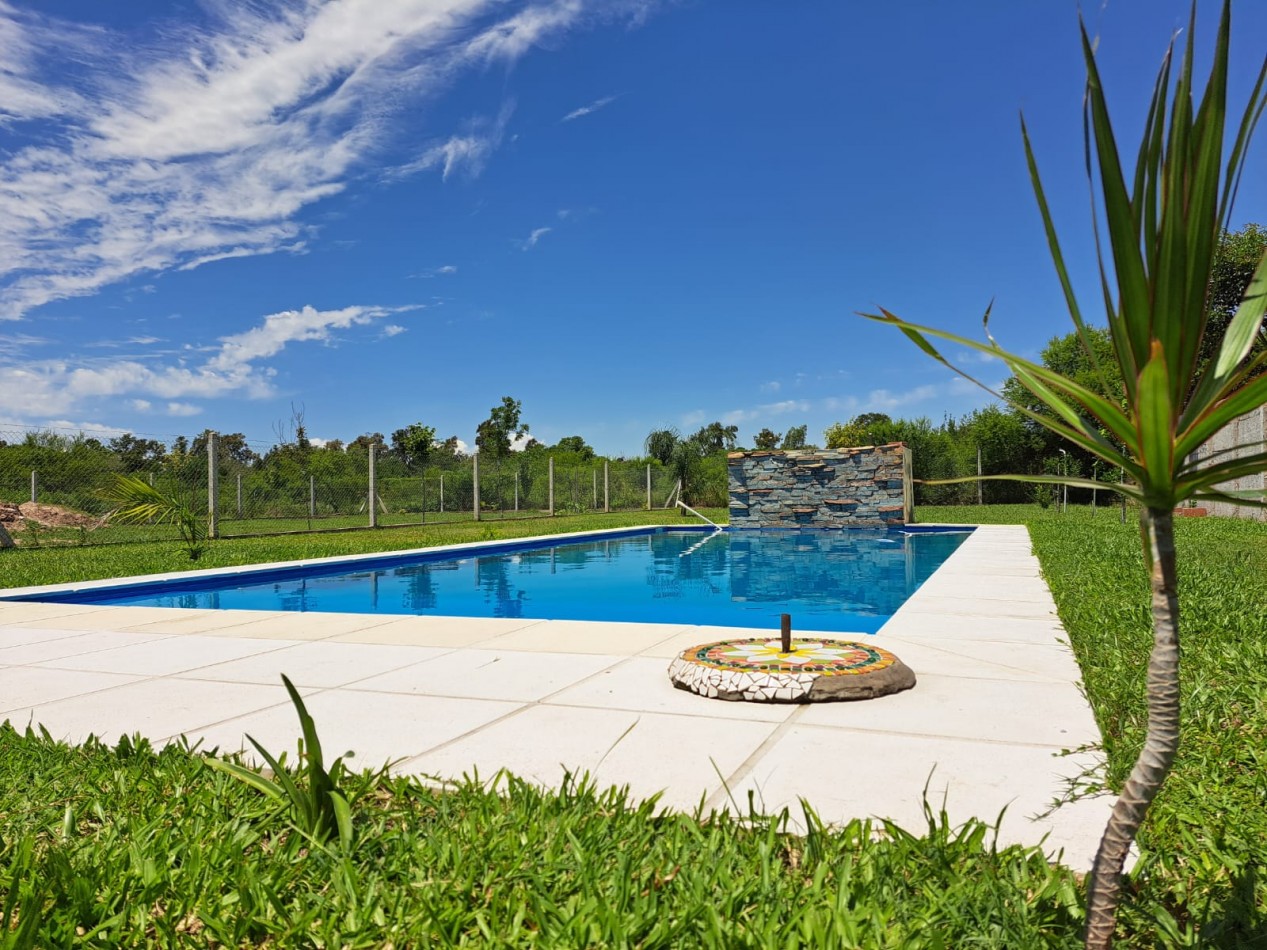 CASA DE 2 DORMITORIOS CON PILETA Y SOLARIUM EN DESVIO ARIJON