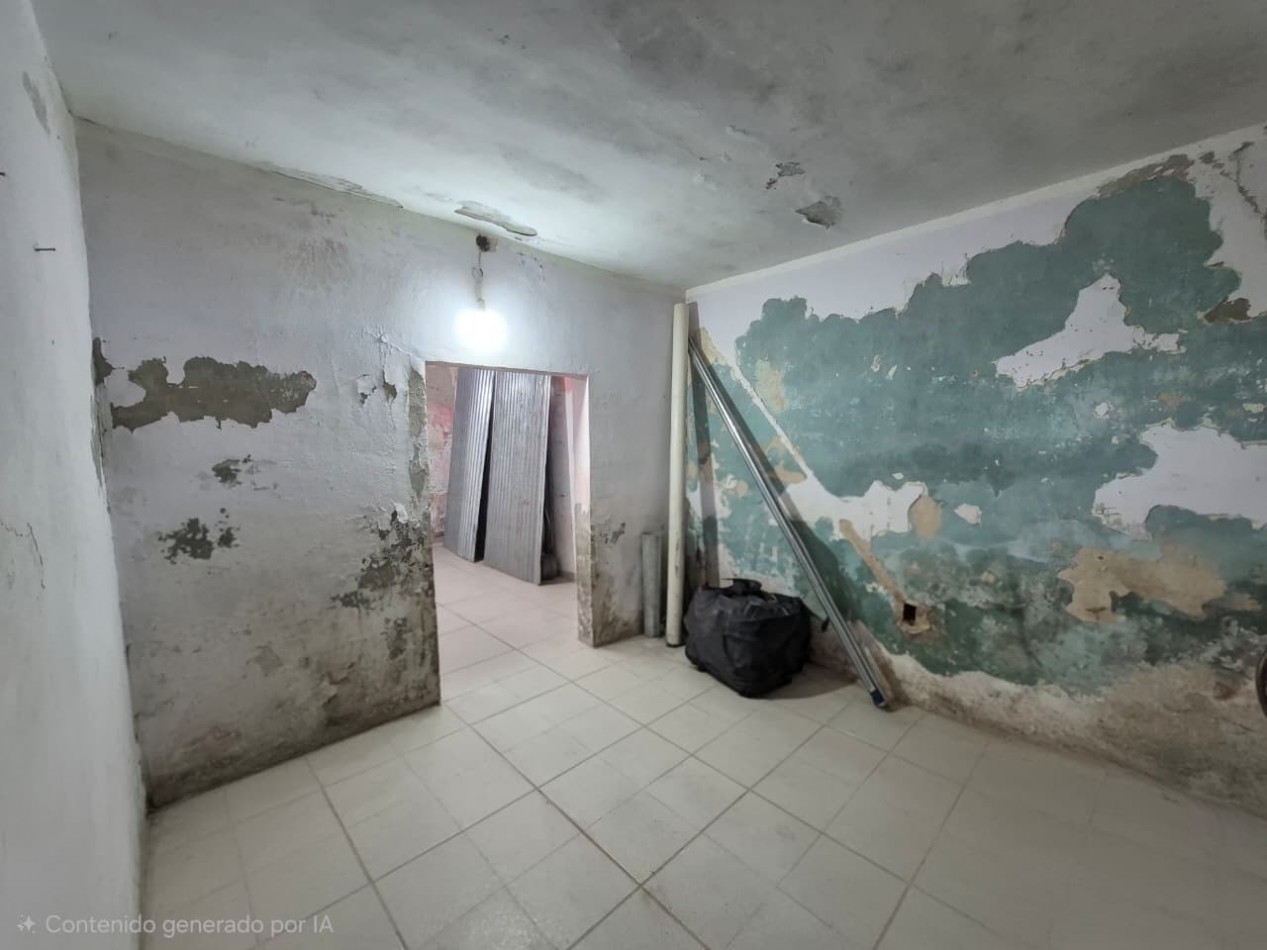 CASA DE 3 DORMITORIOS CERCA DE AVENIDA