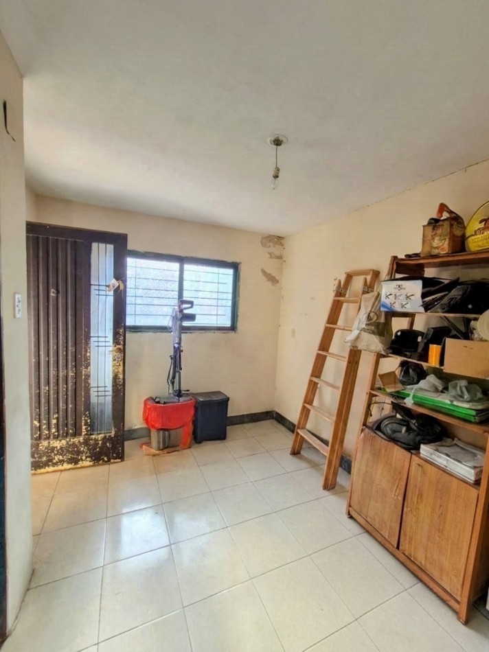 CASA CON DPTO EN ZONA NORTE, SANTA FE